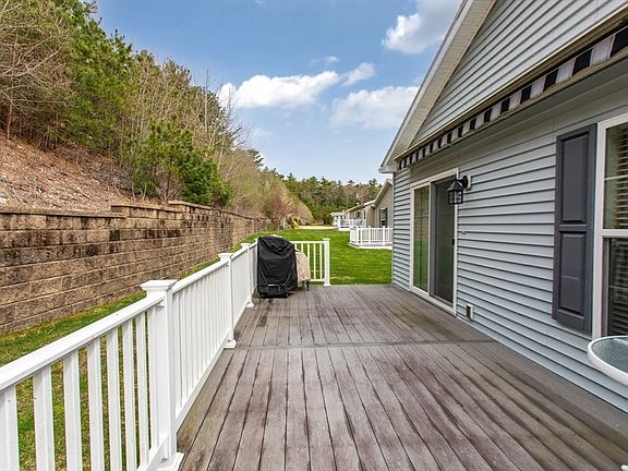 4th image of 53 Willow Bend Blvd
