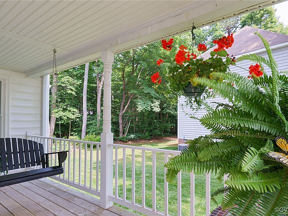 5th image of 10509 Oak Cottage Dr
