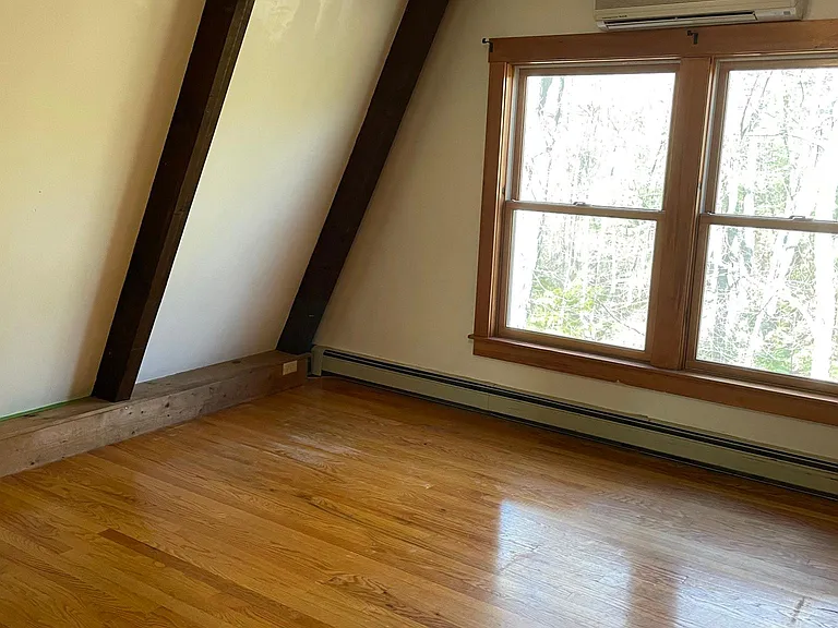 310 Salem St — Photo 14