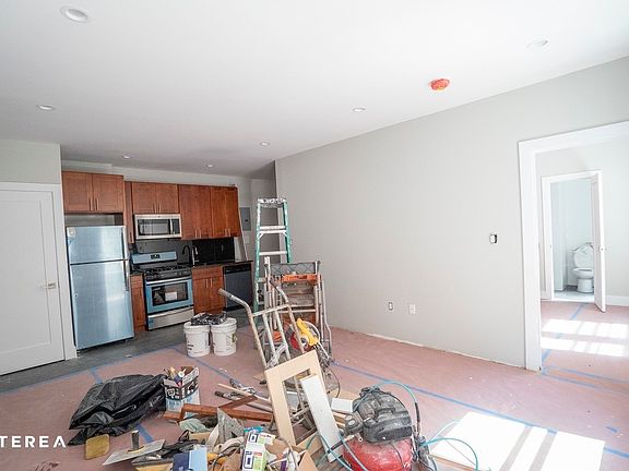 4th image of 8020 Broadway APT 2L