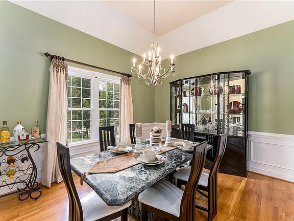 5th image of 12043 Dunnottar Dr