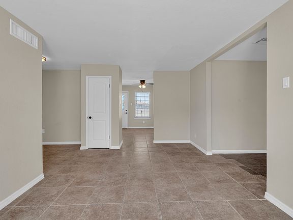 2nd image of 404 Rocca Ln