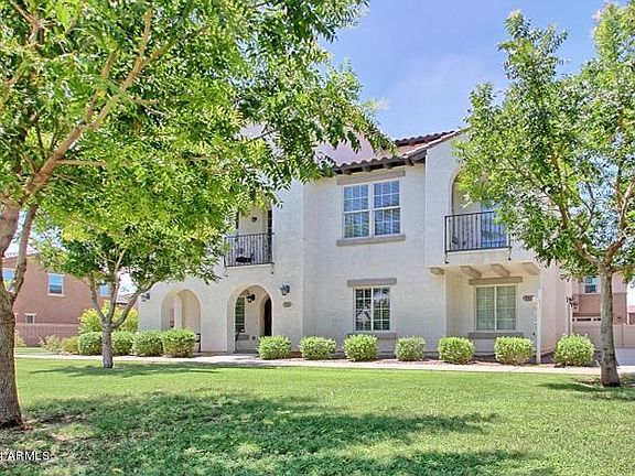 5th image of 901 S Osborn Ln
