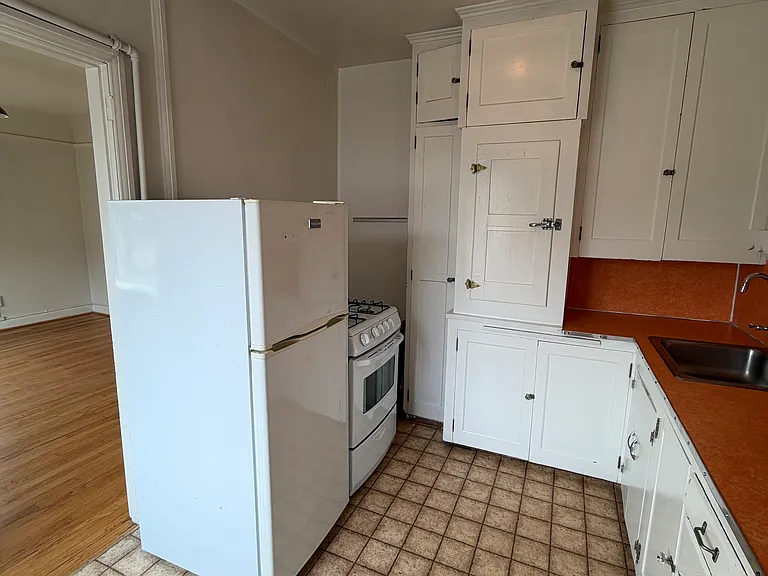 1334 NW 25th Ave #301 — Photo 3