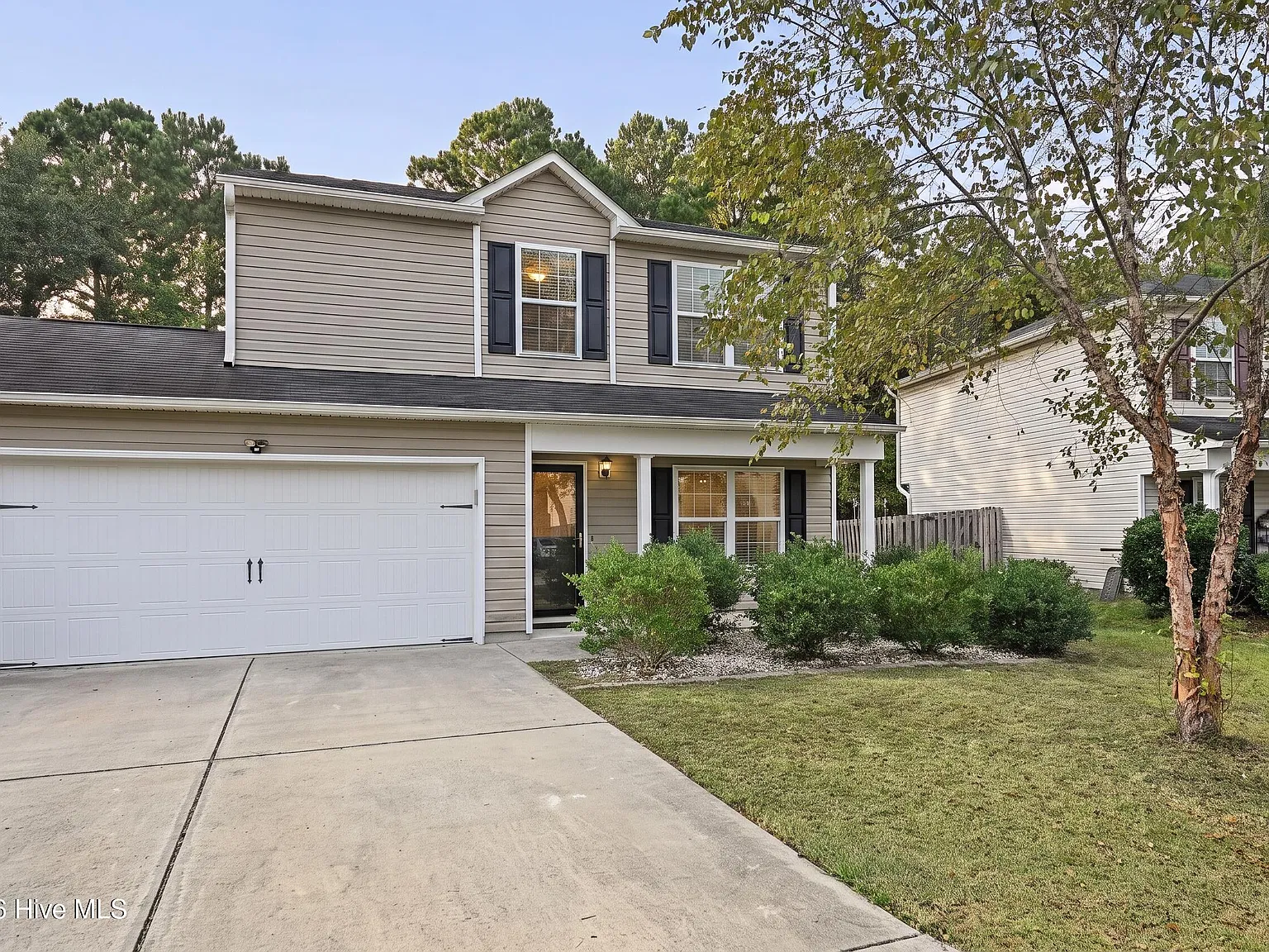 3 bed, 2.5 bath, 1805 sqft, $1,995 — Photo 4