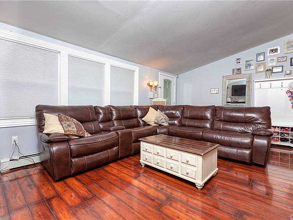 3rd image of 54 W 2nd St