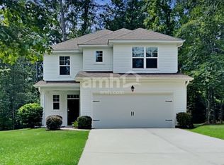 215 Swan Dr, Summerville, SC 29485