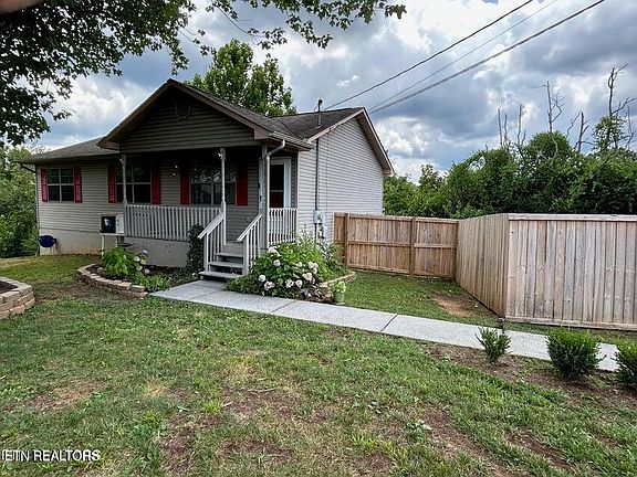2nd image of 261 Bradford Dr