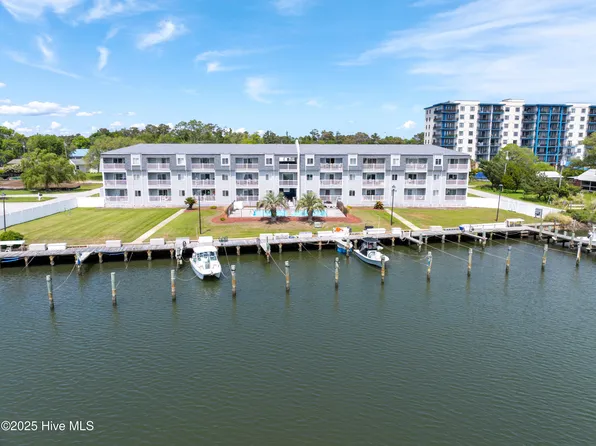 119 Lake Avenue #305 Mariner Cove, Morehead City, NC 28557