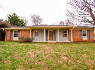 5621 Underwood Dr, Greensboro, NC 27409