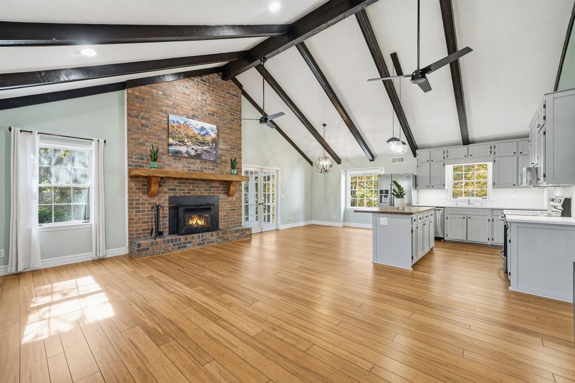 next background image