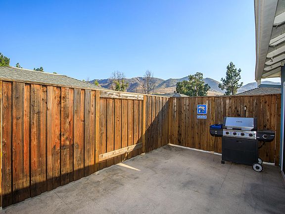 3rd image of 5366 Lake Lindero Dr