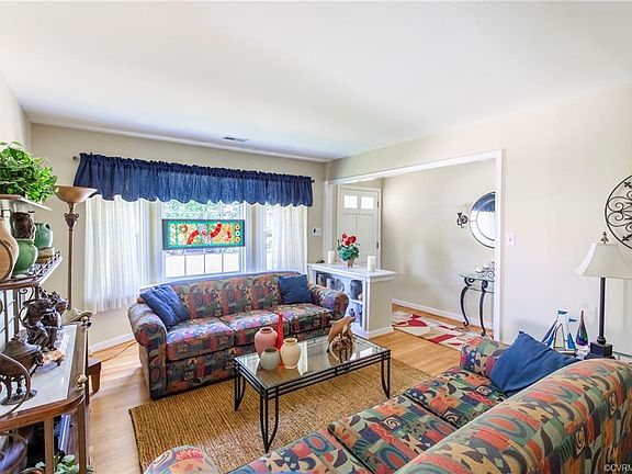 3rd image of 7991 Wynbrook Ln