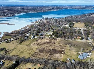 2 Harding Ave, Richmond, IL 60071