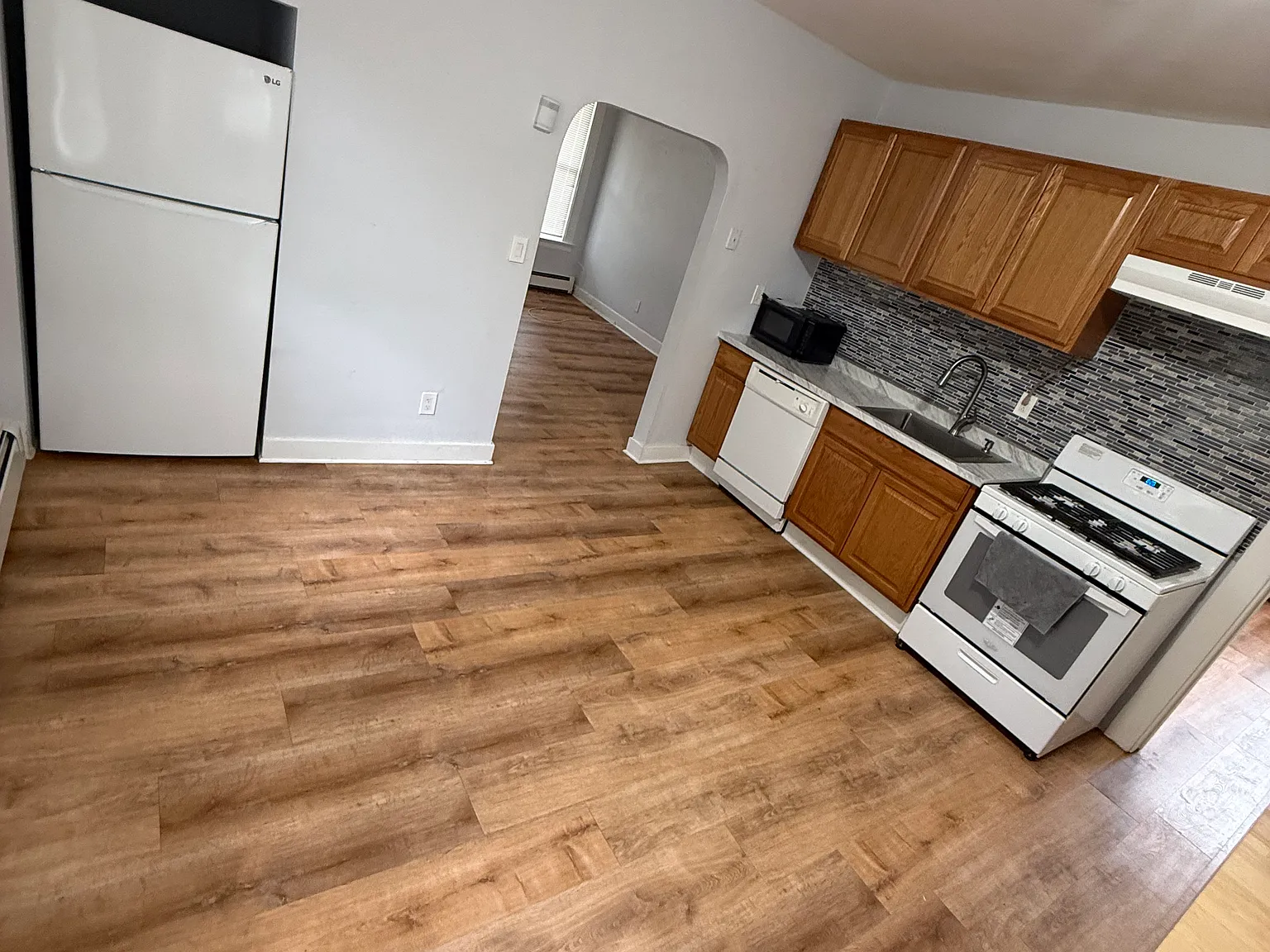 2 bed, $1,850 — Photo 3