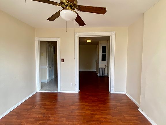 5th image of 526 Henry St APT 4