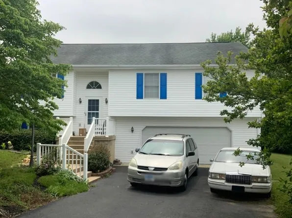 54 Wolf Trap Cir, Stuarts Draft, VA 24477