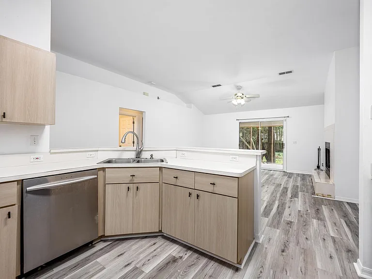 6106 SW 85th St — Photo 10