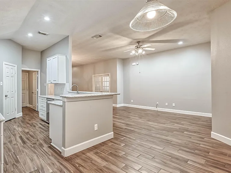 15943 Pleasant Green Cir — Photo 22