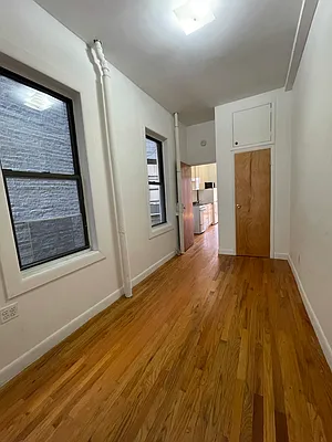 Rented by Peter R. Hungerford, LREB | media 26