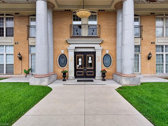 3rd image of 135 James St S #408