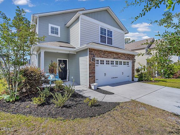 2nd image of 7 Whitewater Way