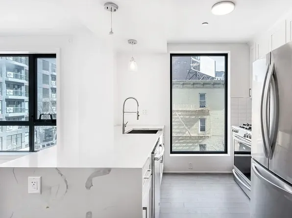 41-04 27th St #5B, Long Island City, NY 11101