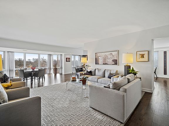 3rd image of 601 Mulberry Pl APT 5B