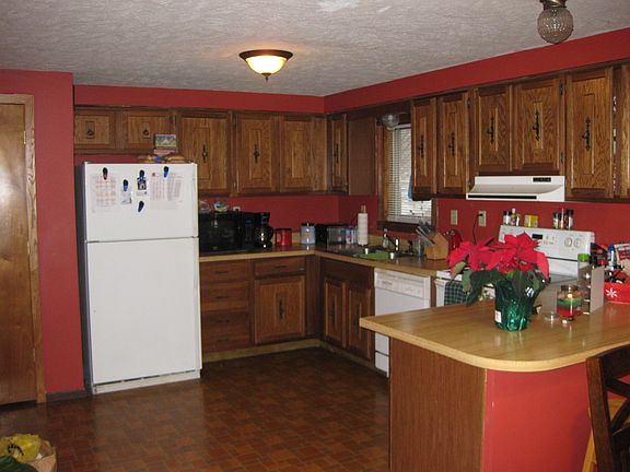 3rd image of 204 S 13th St
