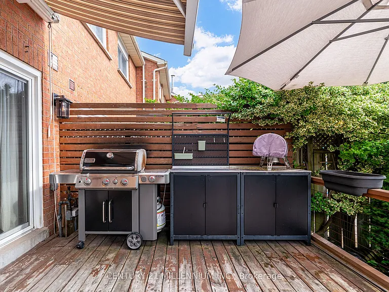30 Queensmill Ct — Photo 46