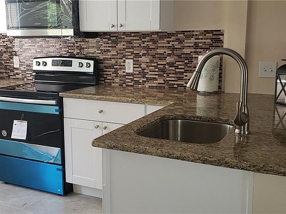 4th image of 259 Hillside Ave
