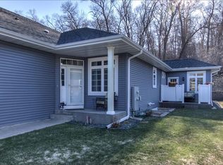 4535 Village Oaks Cir, Eau Claire, WI 54701