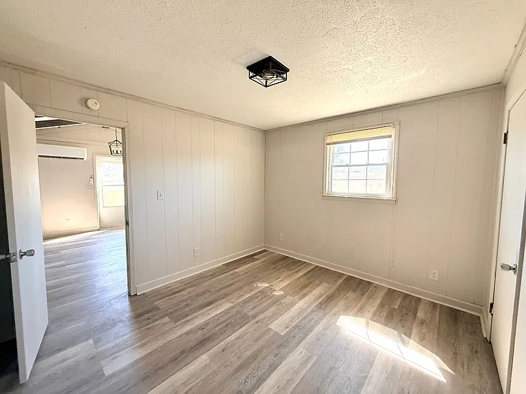 2121 Bracey Cir — Photo 16