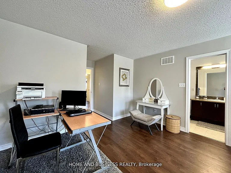 5532 Meadowcrest Ave — Photo 20