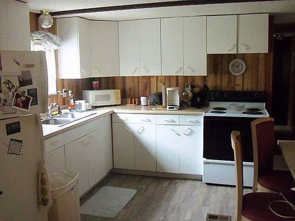 3rd image of 126 Westgate Dr