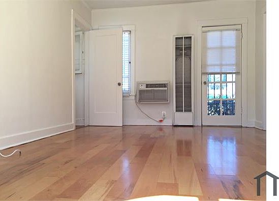 2nd image of 5414 Fountain Ave #5416-1