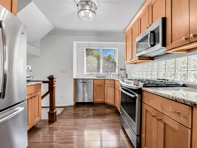 1444 Bennaville Ave — Photo 8