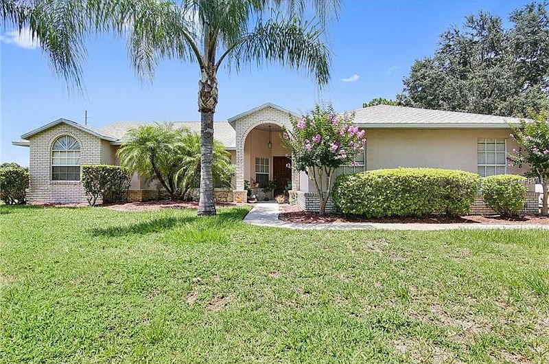 1st image of 2098 Camelot Blvd