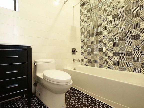 5th image of 162 Woodruff Ave #3LEFT