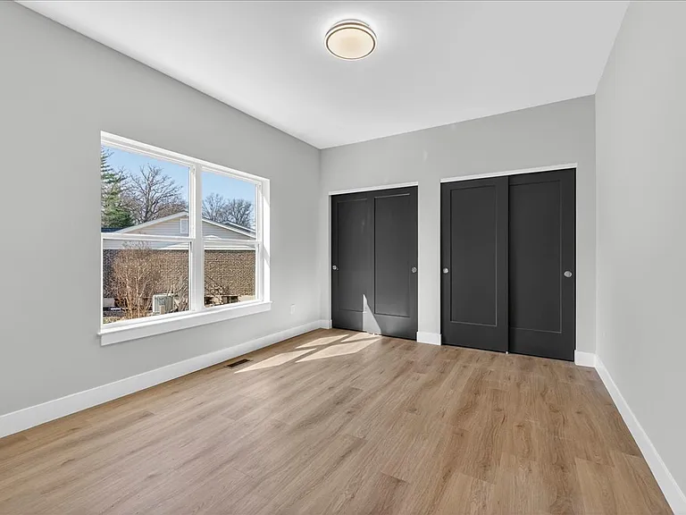 15308 Batesville Ct — Photo 11