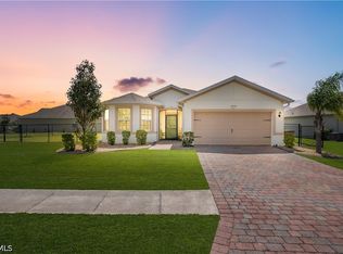 10549 Canal Brook Ln, Lehigh Acres, FL 33936