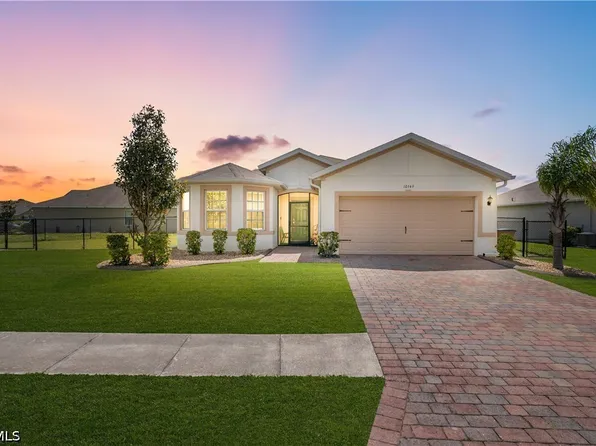 10549 Canal Brook Ln, Lehigh Acres, FL 33936