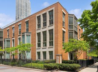 433 N McClurg Ct, Chicago, IL 60611