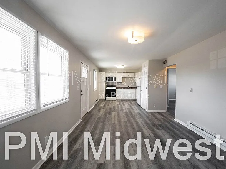 140 Maple Park Dr #3 — Photo 6