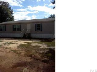 7757 Canary Ln, Milton, FL 32583