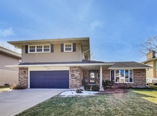 3309 Central Rd, Rolling Meadows, IL 60008