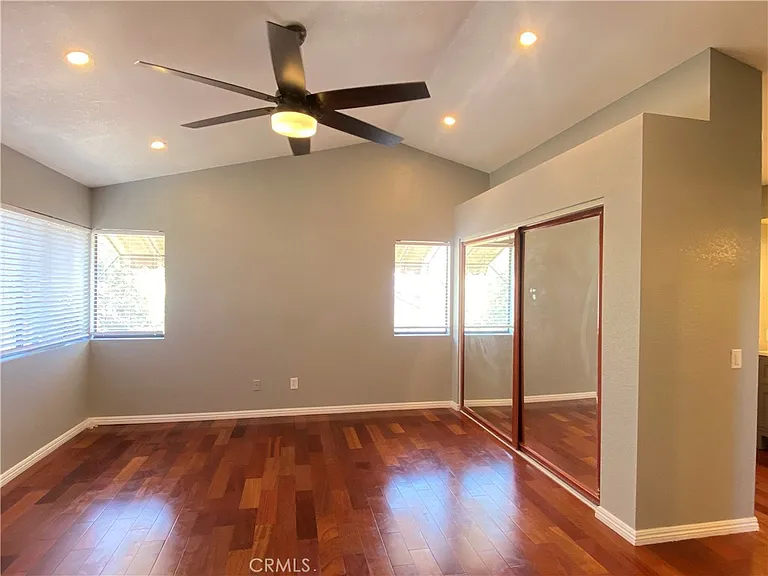 964 Summitridge Dr — Photo 9