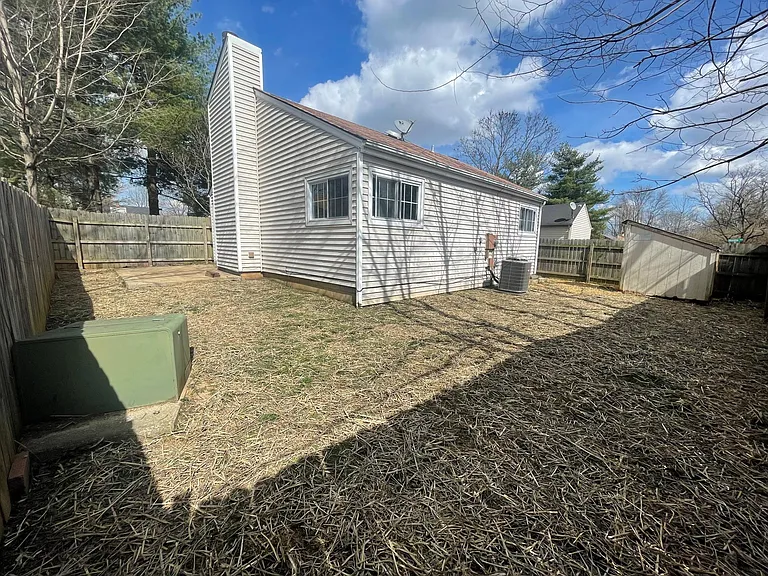 208 Shadow Wood Pl — Photo 7