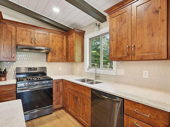 5th image of 7851 152nd Ln NW
