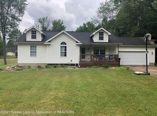 3145 Innsbrook Dr, Owosso, MI 48867